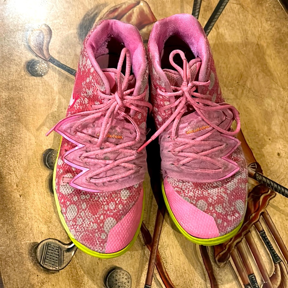 Kyrie 5 Patrick Star size 3